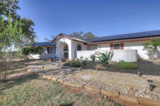 Casa Bonita: Scenic Hill Country Views! - 8