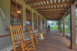 Rocking Ox Gasthaus and Barn Cabin - 2