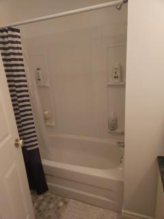 Cozy & Private basement suite, centrally located - 9