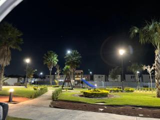 Apartment with Air Conditioning, TV, Washing Machine, Dryer, Security - 1