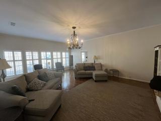 Charlie's 19th Hole - 4