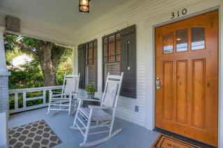 Luxury Near Main with Hot Tub - 4