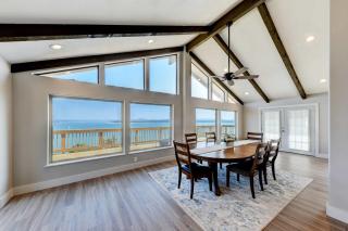 Waterfront Lake House with Hot Tub & Firepit - 2