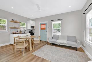 The Grove-C with Hot Tub - Walk to Main Street - 8