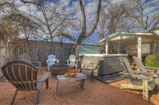 Leicht Haus Hot-Tub & Fire Pit, 5 blks to Marktplatz! - 0
