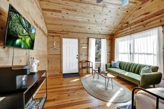 Mesquite Cabin with Hot Tub & Hill Country Views - 5