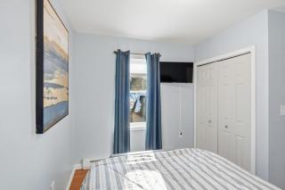 A cozy home located in beautiful Bradford, RI - 8