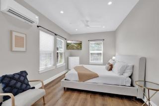 The Grove-C with Hot Tub - Walk to Main Street - 5