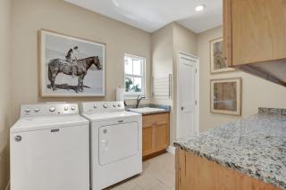 Luxury Ranch w/Pool-Hot tub-Near Fred! - 9