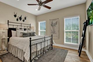 Luxury Ranch w/Pool-Hot tub-Near Fred! - 2