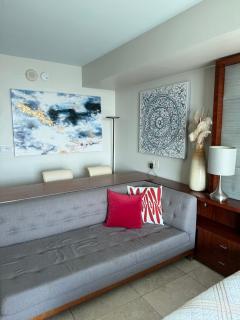 Luxury Building with Ocean Views in Downtown - 7