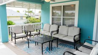 Upscale & Spacious Home - Renovated - Pool - 5