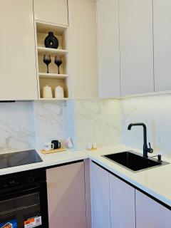 TOMEI Apartment - 1