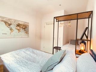 NEU Gruppenurlaub in der Kieler Innenstadt - 1