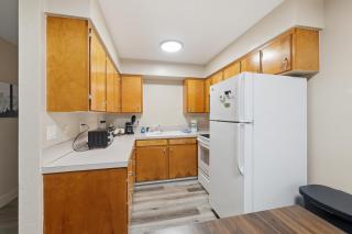 UO Downtown West University GuestFavorite - 1