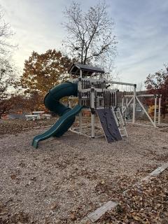 Penthouse Level Condo w/ Lake & Pool Views, Tennis & Pickleball - 8