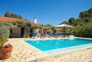 Exceptional villa with panoramic sea views - 0