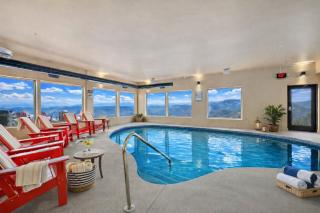 Tennessee Whiskey, Indoor Pool, Amazing Views, Theater Room, Hot Tub, 5 Star Luxury! - 1