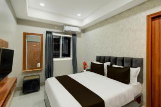 Super Townhouse Miyapur Metro Station Formerly Sainath Arcade - 2