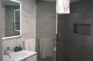 Pauloldtown - Local experience w rooftop n jacuzzi - 2