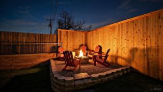 Luxury 4BR OKC Retreat w Hot Tub & Firepit - 9