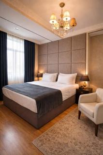 Grand Boutique Hotel - 4