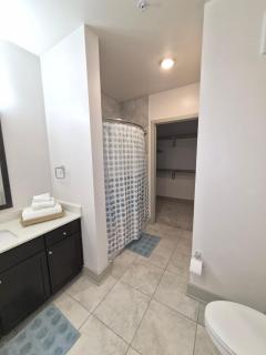 Frisco Stay Comfy and Cozy 2 Beds - 4