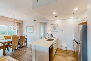 Luau II 6832/6834 - Sunset Suite - 1