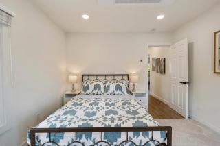 Emerald cozy unit2 upstairs - 2