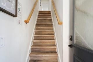 Emerald cozy unit2 upstairs - 9