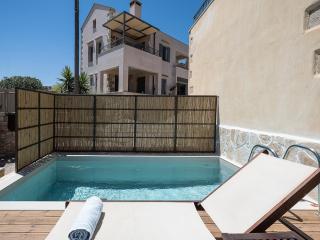 Luxurious stone cave with pool and sea view - 8