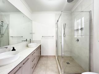 Single budget room - 1
