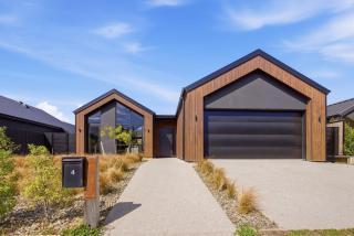 Cromwell Mediterranean Retreat - 7