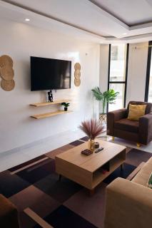 Spacious 2BR Almadies, Rooftop, Bright & Breezy - 7