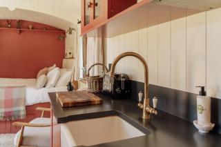 Spindleberry Hut - 2