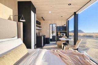 One-of-a-Kind Mirror Cabin Near Capitol Reef - 2