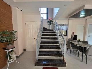 Rweydz Guest Inn - 4