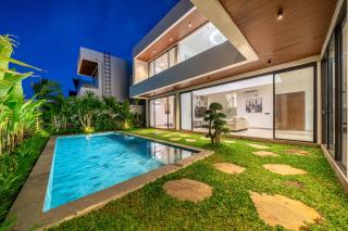 Luxury 3BR Designer Villa Ubud - 6