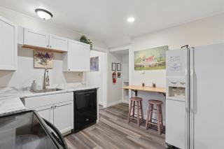 3BR Home Across from Como Lake - Hawthorn - 2