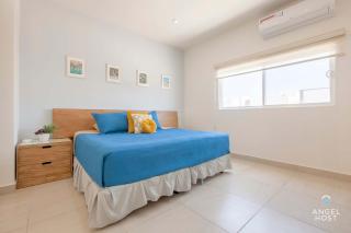 Family-Friendly House in Gated Community with Communal Pool - 1