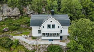 Turn-Of-Century House By The Sea In Lyckorna - 0