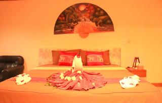 Rouge Service Apartments, Soi Buakhao - 6