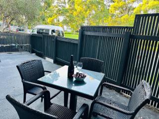 Parkville hide away - 5