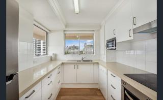 Ocean Views Pool Free Parking - 1