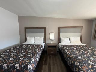 American Inn & Suites - 9