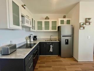 4th Oceanview one br condo pool gym parking - 6