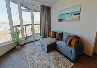 Luxury Skyline Apartment with Unforgettable Views - 6