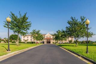 Quality Suites Graham - Burlington South - 9