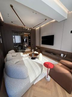 Crown Tower Apartments - 0