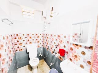 Near Sea Beach Krishna Radhya Inn with Resturent - 4